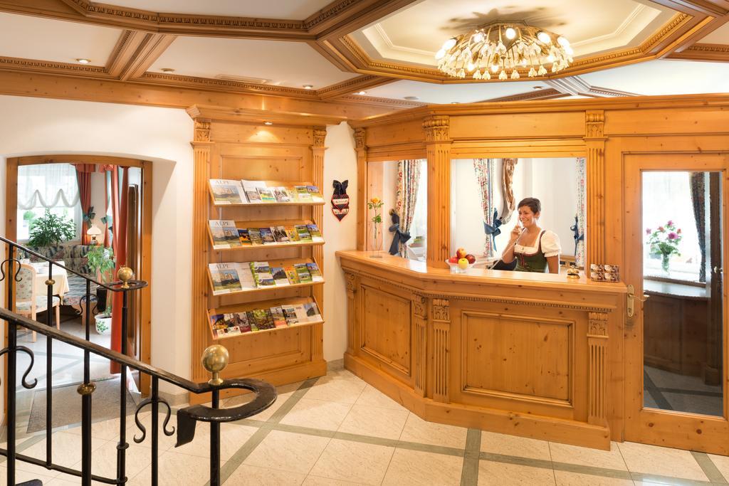 Hotel Zum Wolf 카스텔로토 외부 사진