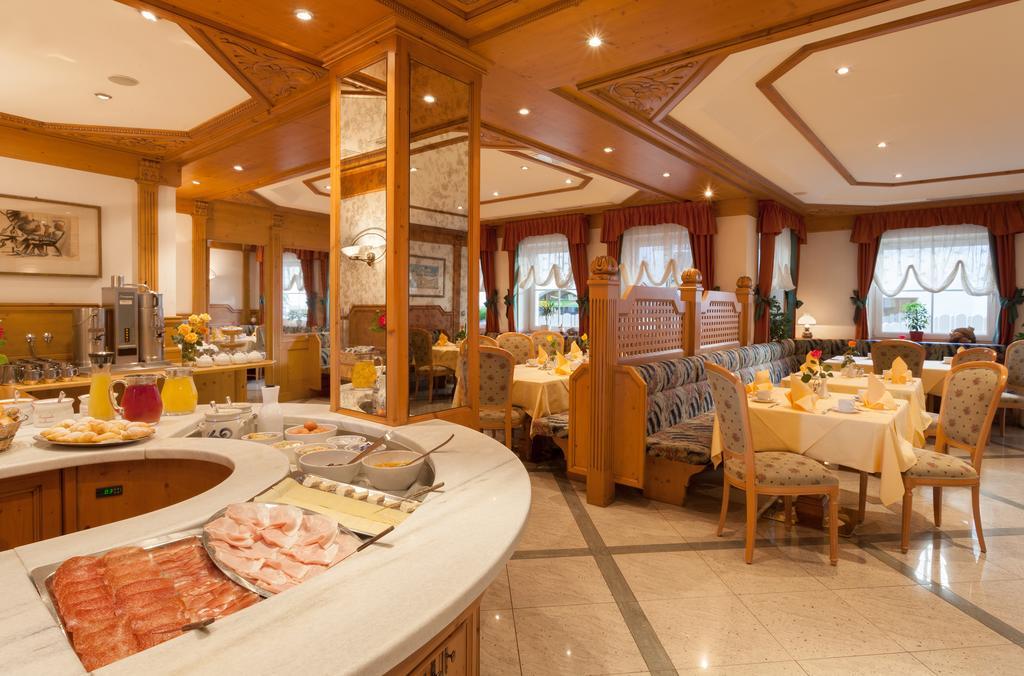Hotel Zum Wolf 카스텔로토 외부 사진