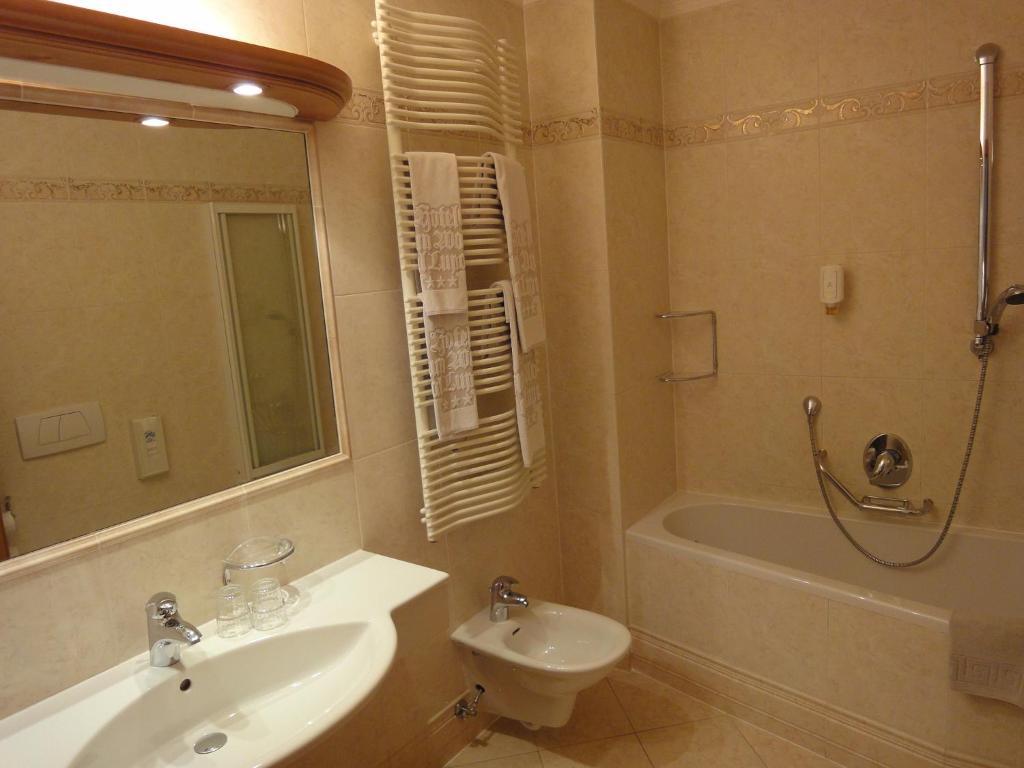 Hotel Zum Wolf 카스텔로토 객실 사진